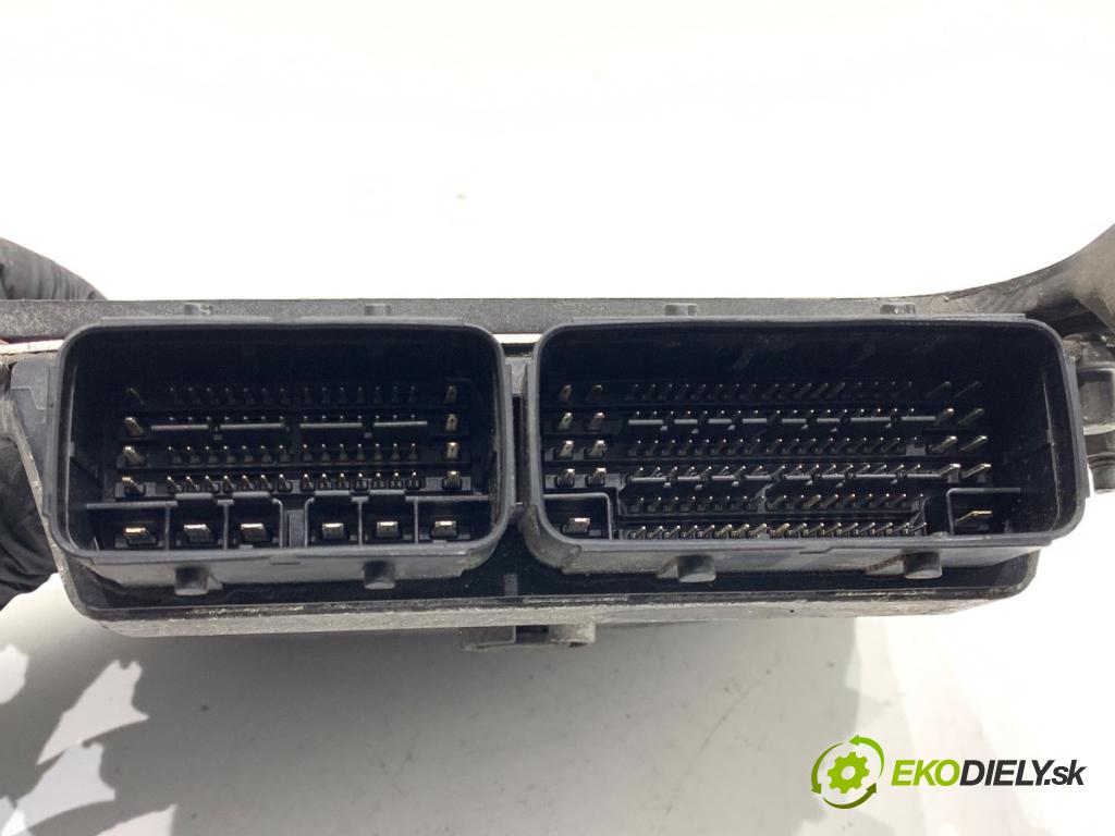 PEUGEOT 308 II liftback 2018 81 kW 1.2 THP 110 1199 riadiaca jednotka Motor 9812338980 (Riadiaca jednotka)