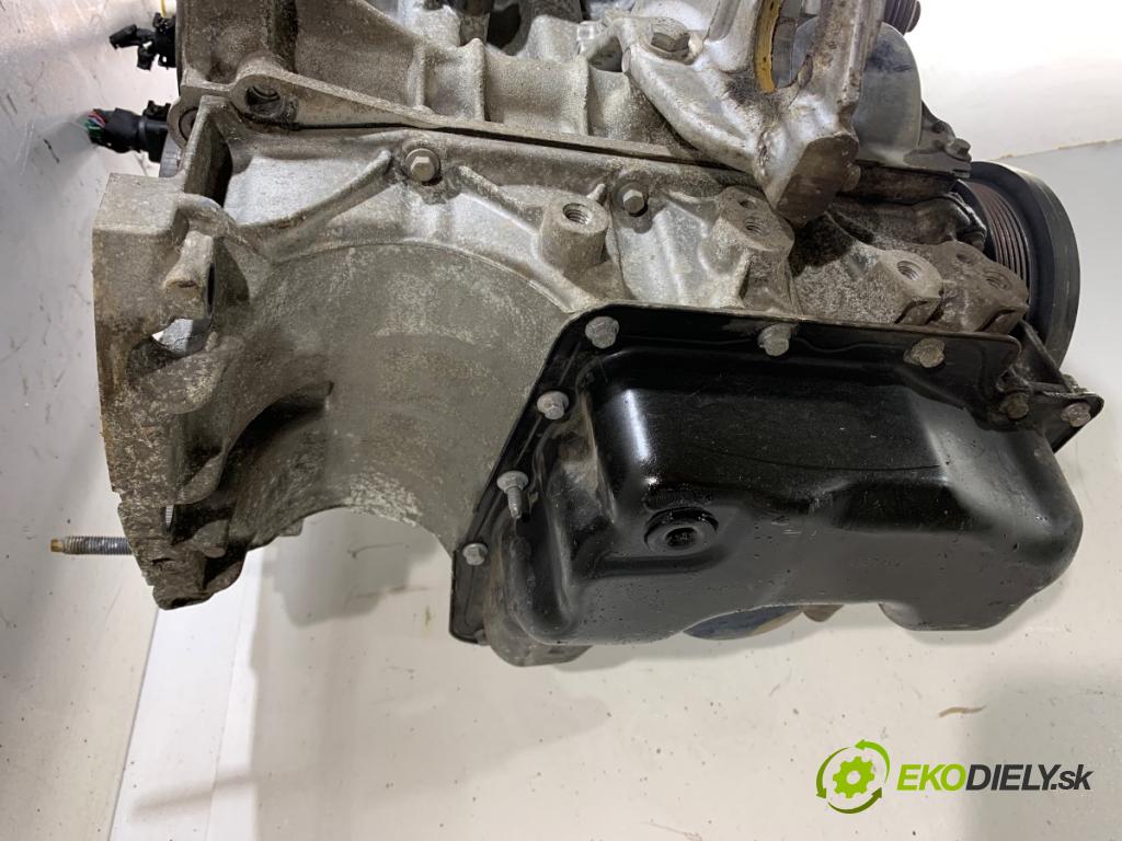 PEUGEOT 308 II liftback 2018 81 kW 1.2 THP 110 1199 motor HNP HN05 (Motor)