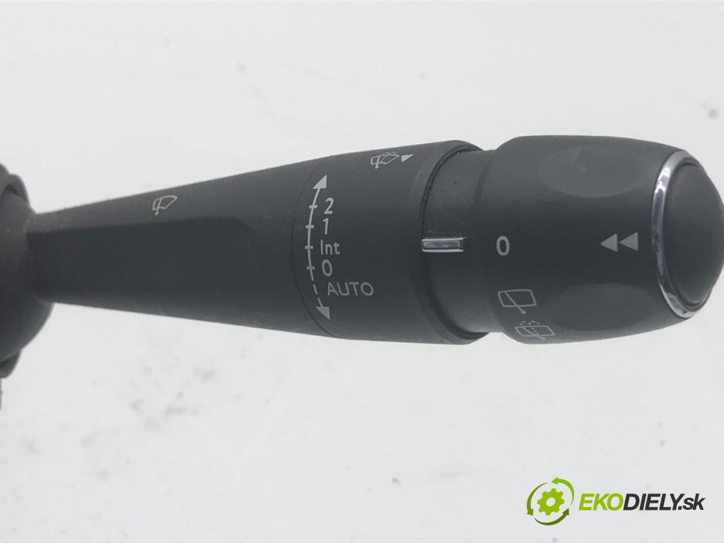PEUGEOT 308 II liftback 2018 81 kW 1.2 THP 110 1199 Prepínač kombinovaný  (Prepínacie páčky pod volantom)
