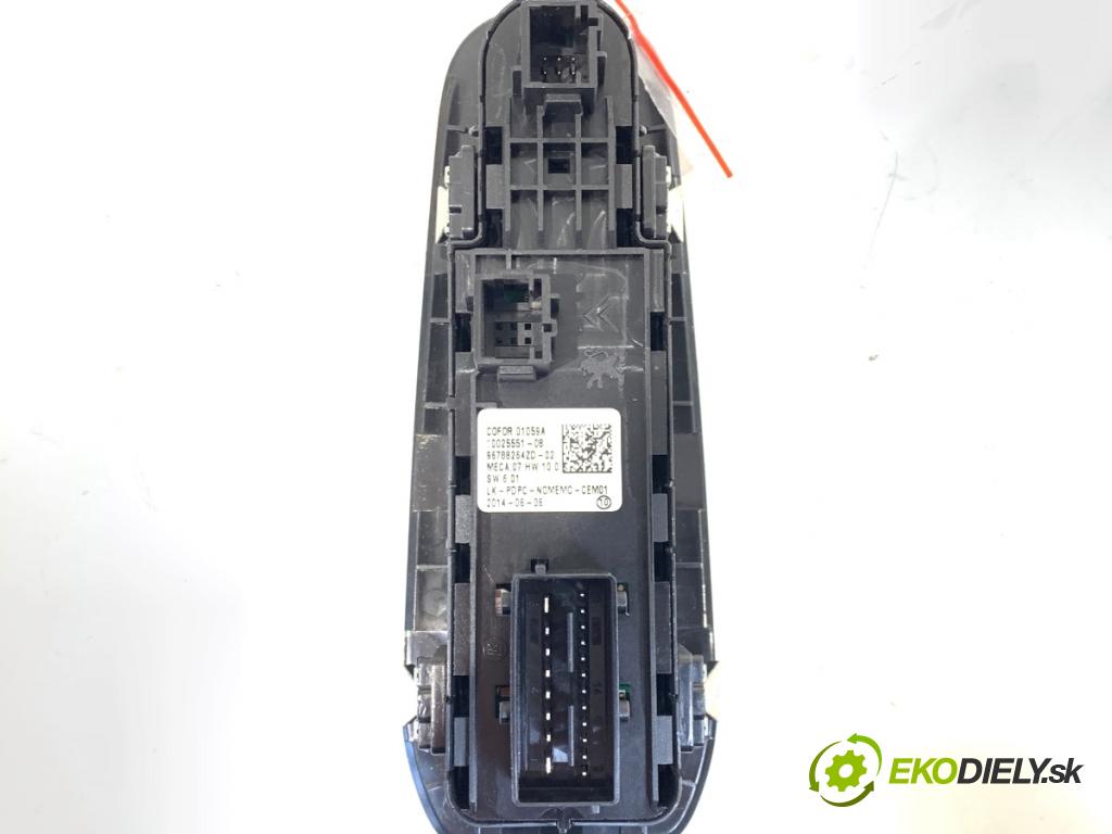 PEUGEOT 308 II liftback 2018 81 kW 1.2 THP 110 1199 Prepínač okien 96788264ZD (Prepínacie páčky pod volantom)