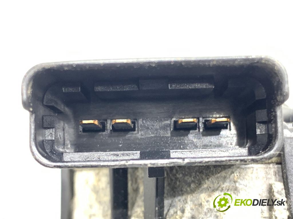 PEUGEOT 308 II liftback 2018 81 kW 1.2 THP 110 1199 Mechanizmus stieračov predný 9810327980 (Motorček stieračov predný)