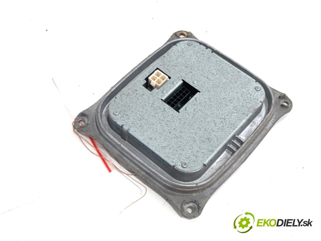 PEUGEOT 308 II liftback 2018 81 kW 1.2 THP 110 1199 Menič XENON 130732940300 (Riadiaca jednotka xenónu)