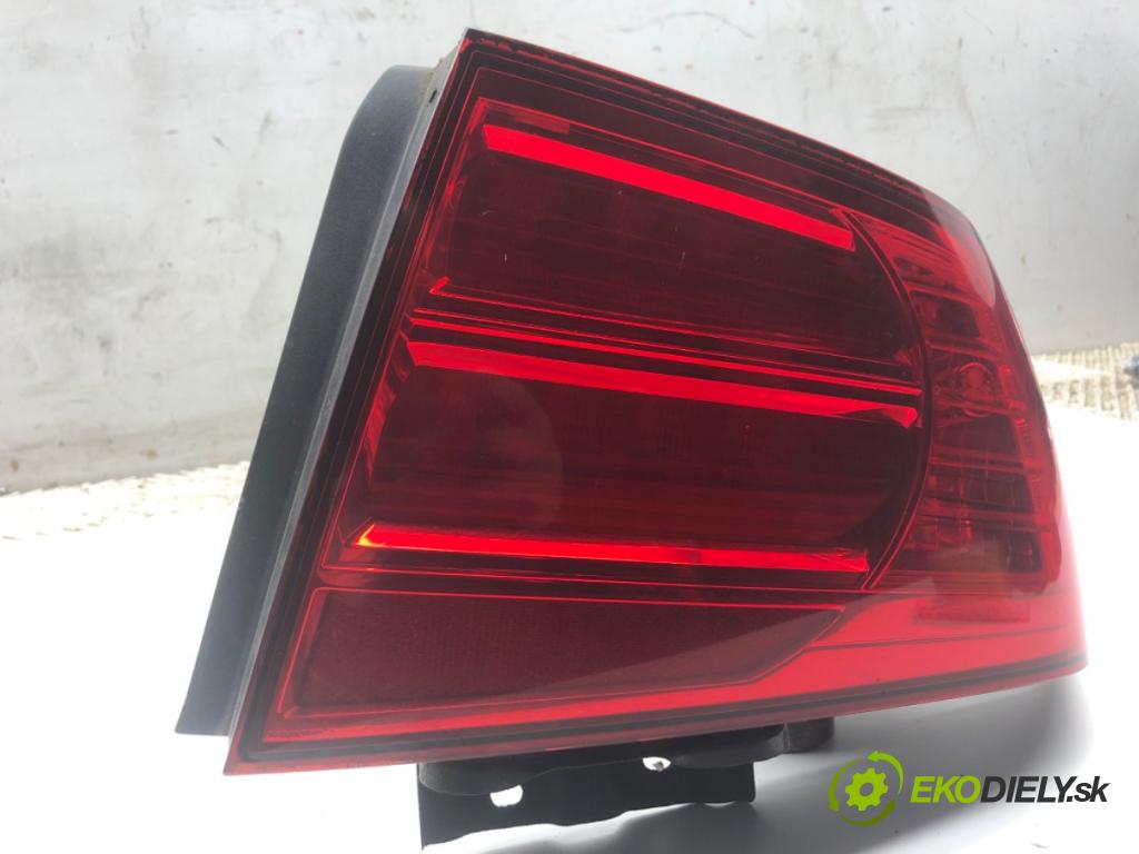 ACURA TL sedan 2004 198 kW 3.2 S 3210 světlo pravý zadní část