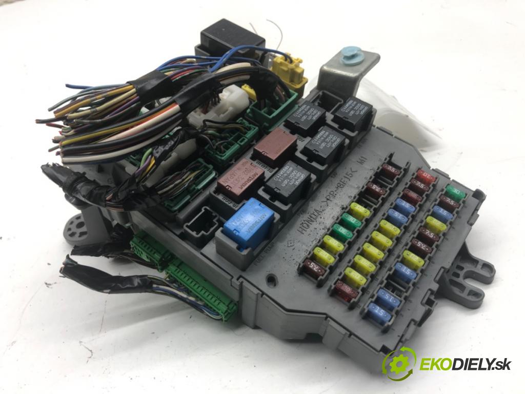 ACURA TL sedan 2004 198 kW 3.2 S 3210 modul BSI  (Pojistková skříňka)