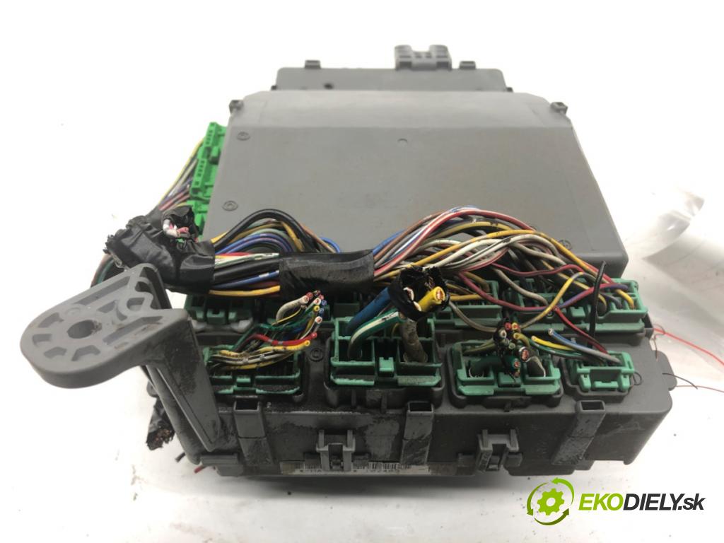 ACURA TL sedan 2004 198 kW 3.2 S 3210 modul BSI  (Pojistková skříňka)