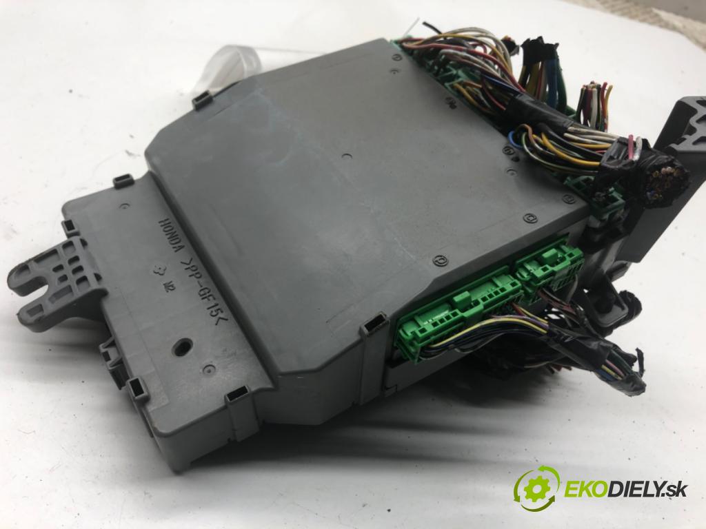 ACURA TL sedan 2004 198 kW 3.2 S 3210 modul BSI  (Pojistková skříňka)