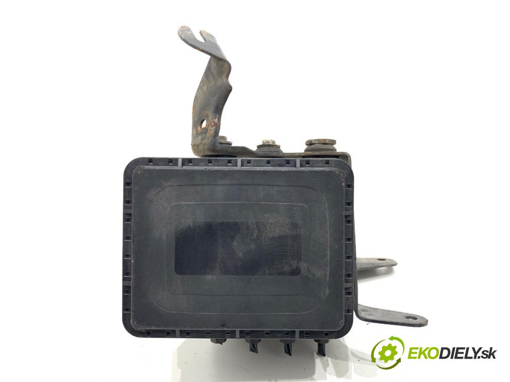 ACURA TL sedan 2004 198 kW 3.2 S 3210 Pumpa ABS  (Pumpa ABS)