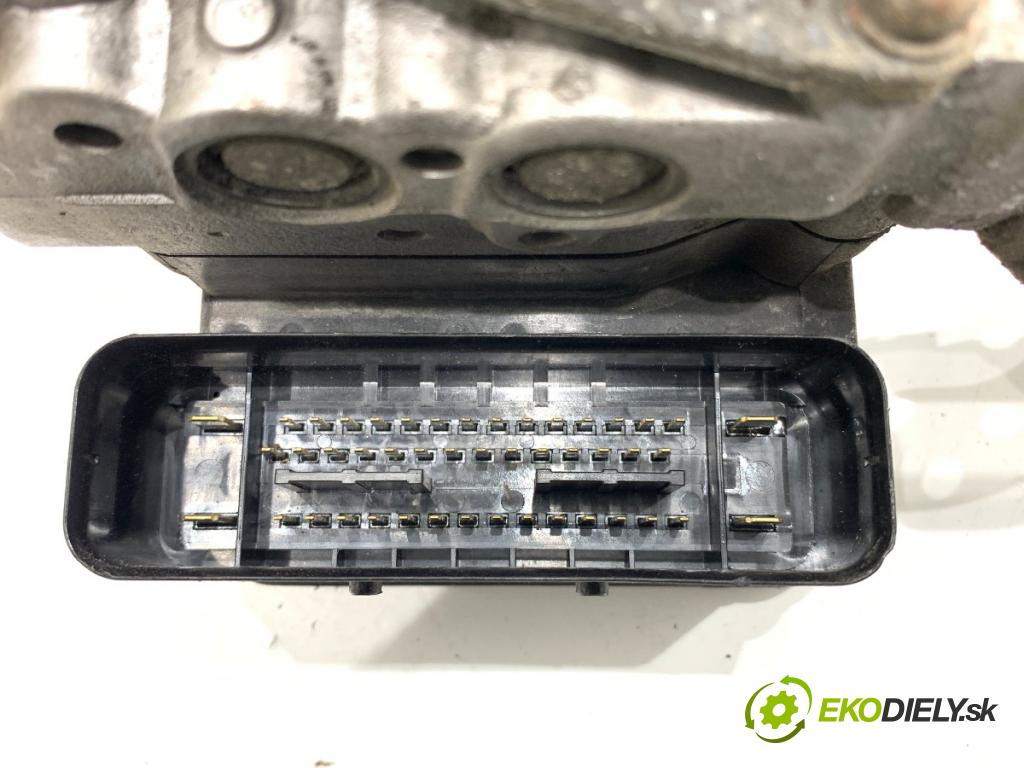 ACURA TL sedan 2004 198 kW 3.2 S 3210 Pumpa ABS  (Pumpa ABS)