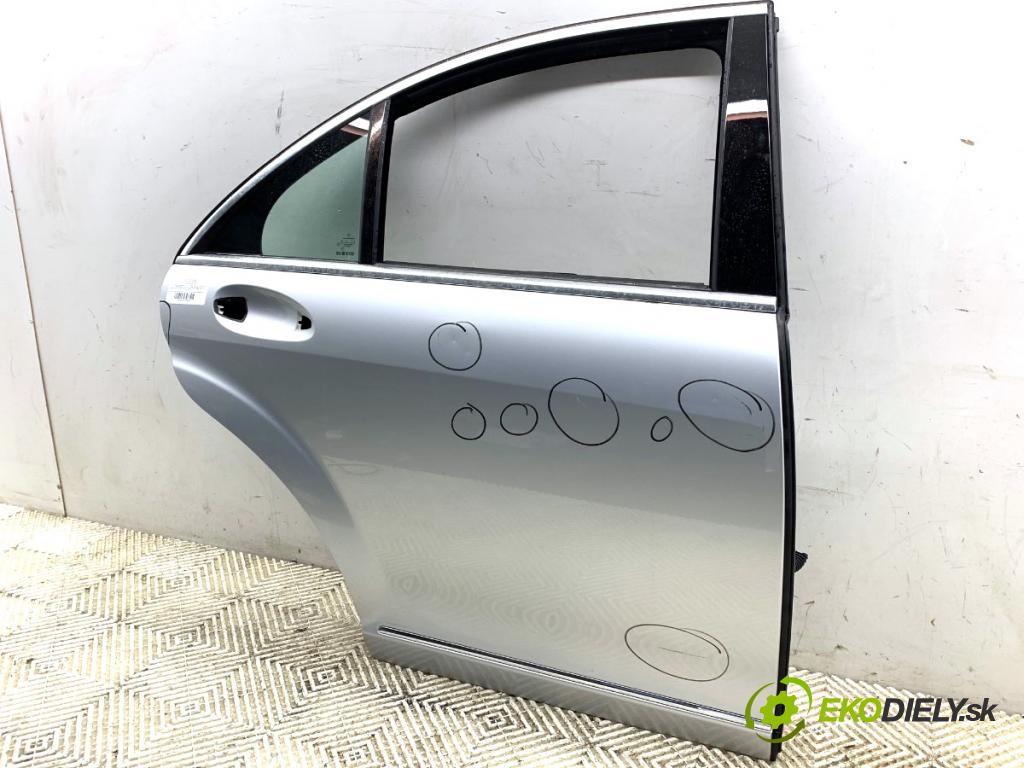 MERCEDES-BENZ W221 sedan 2010 205 kW S 400 Hybrid (221.095, 221.195) 3498 dveře pravý zadní část