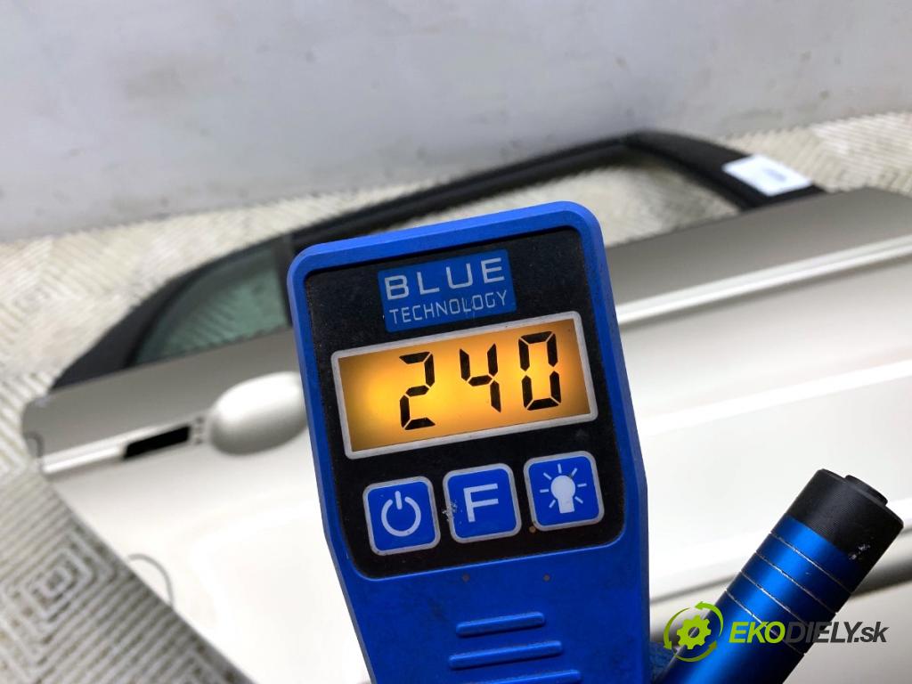 ACURA TL sedan 2004 198 kW 3.2 S 3210 dveře pravý zadní část
