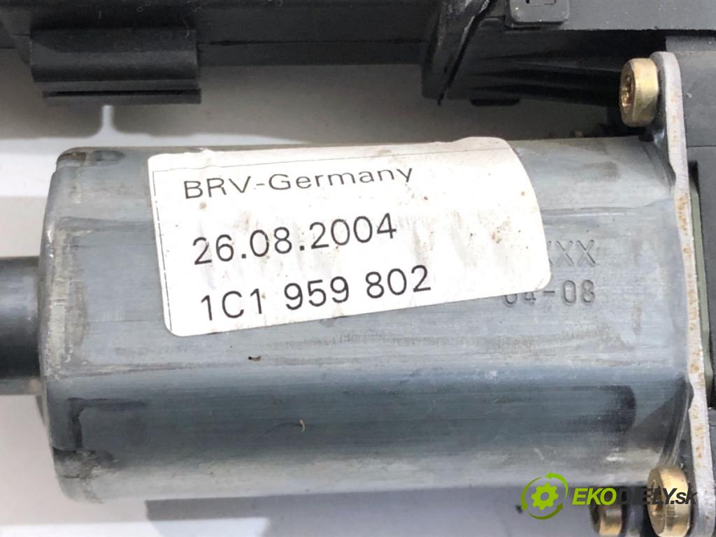 VW PASSAT B5 FL sedan 2004 96 kW 1.9 TDI 1896 mechanismus okna pravý přední část 0130821694