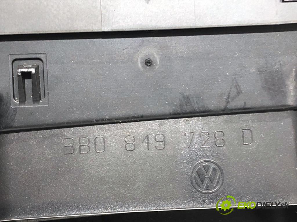 VW PASSAT B5 FL sedan 2004 96 kW 1.9 TDI 1896 mří topení přední část 3B0819728D
