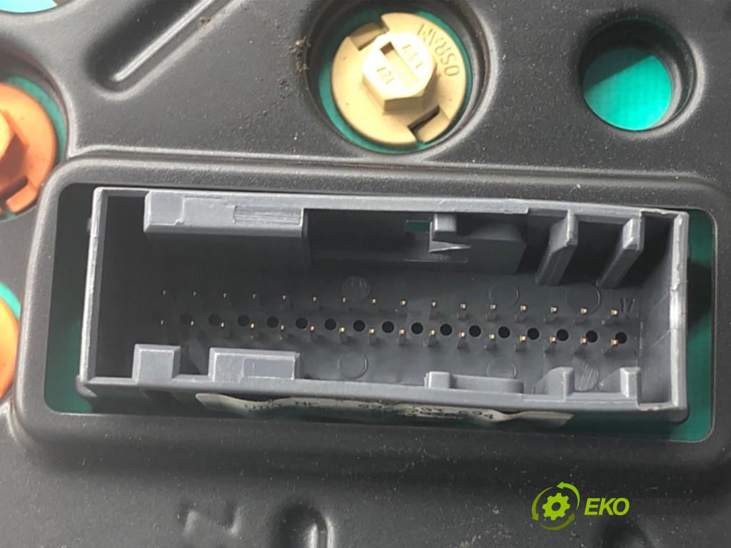 SUZUKI WAGON R+ liftback 2004 69 kW 1.3 (RB 413) 1328 Prístrojovka 34100-85EE0 (Prístrojová doska)