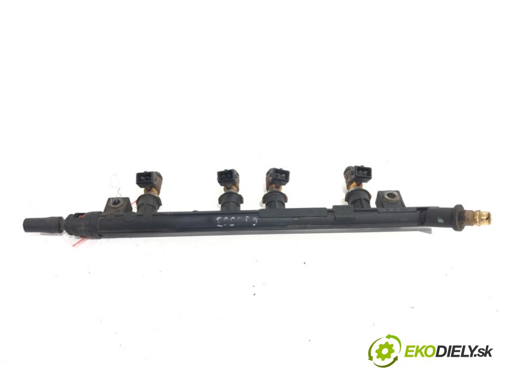 FIAT GRANDE PUNTO liftback 2007 57 kW 1.4 (199AXB11, 199AXB1A, 199BXB1A, 199AXL1A) 1368 Lišta vstrekovacia  (Vstrekovacia lišta)