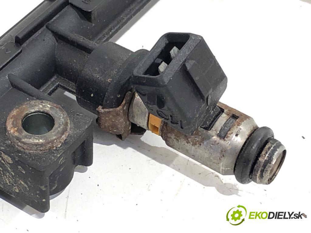 FIAT GRANDE PUNTO liftback 2007 57 kW 1.4 (199AXB11, 199AXB1A, 199BXB1A, 199AXL1A) 1368 Lišta vstrekovacia  (Vstrekovacia lišta)