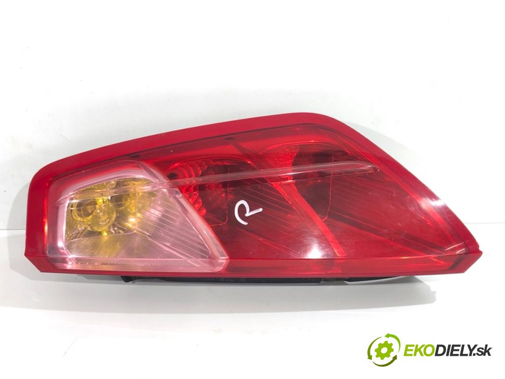 FIAT GRANDE PUNTO liftback 2007 57 kW 1.4 (199AXB11, 199AXB1A, 199BXB1A, 199AXL1A) 1368 světlo pravý zadní část 