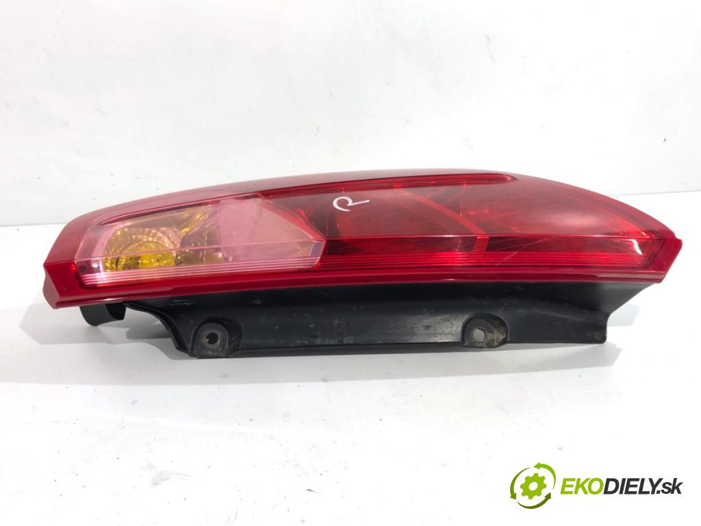 FIAT GRANDE PUNTO liftback 2007 57 kW 1.4 (199AXB11, 199AXB1A, 199BXB1A, 199AXL1A) 1368 světlo pravý zadní část