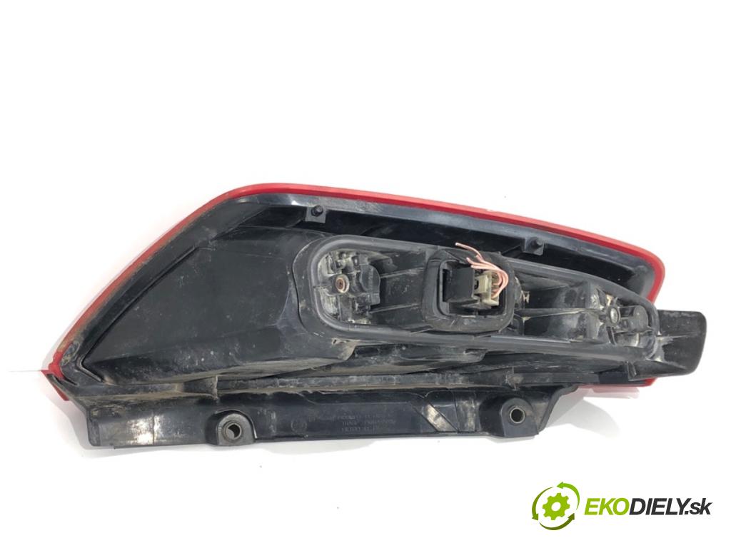 FIAT GRANDE PUNTO liftback 2007 57 kW 1.4 (199AXB11, 199AXB1A, 199BXB1A, 199AXL1A) 1368 světlo pravý zadní část