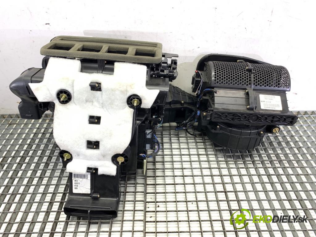 JEEP GRAND CHEROKEE WK SUV 2012 177 kW 3.0 CRD V6 4x4 2987 topné těleso radiátor topení KOMBAJN T55111649AJ