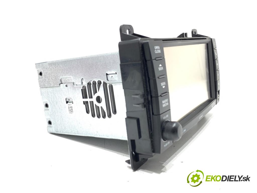 JEEP GRAND CHEROKEE WK SUV 2012 177 kW 3.0 CRD V6 4x4 2987 RADIO  (Audio zariadenie)