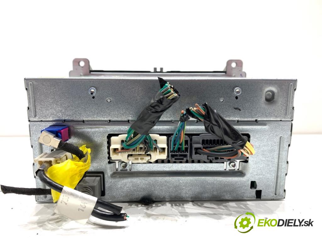 JEEP GRAND CHEROKEE WK SUV 2012 177 kW 3.0 CRD V6 4x4 2987 RADIO  (Audio zariadenie)