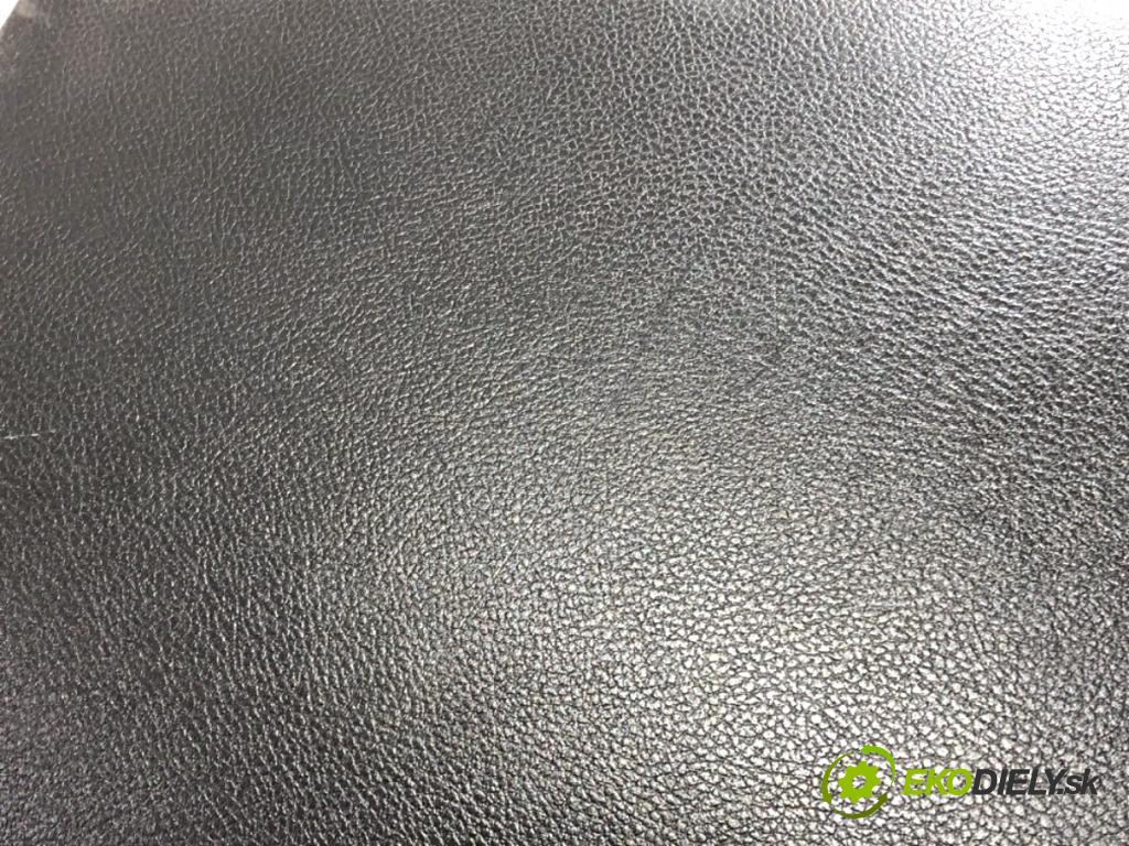 JEEP GRAND CHEROKEE WK SUV 2012 177 kW 3.0 CRD V6 4x4 2987 Priehradka, kastlík spolujazdca P01449119BL (Priehradka (kastlík))