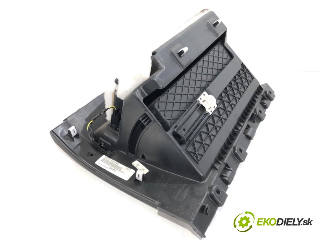 JEEP GRAND CHEROKEE WK SUV 2012 177 kW 3.0 CRD V6 4x4 2987 Priehradka, kastlík spolujazdca P01449119BL (Priehradka (kastlík))