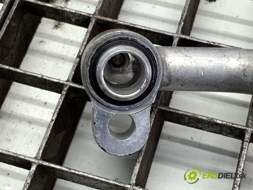 JEEP GRAND CHEROKEE WK SUV 2012 177 kW 3.0 CRD V6 4x4 2987 rúrka klimatizácie  (Rúrka klimatizácie)