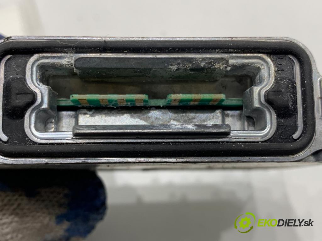 JEEP GRAND CHEROKEE WK SUV 2012 177 kW 3.0 CRD V6 4x4 2987 Menič XENON  (Riadiaca jednotka xenónu)