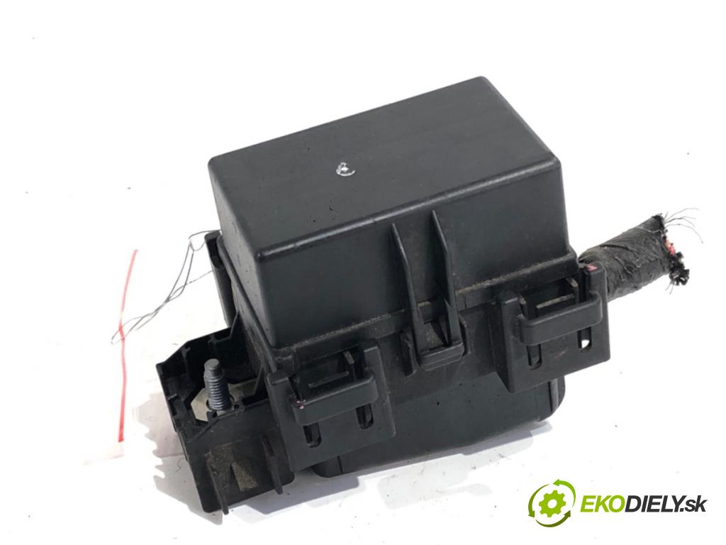 JEEP GRAND CHEROKEE WK SUV 2012 177 kW 3.0 CRD V6 4x4 2987 modul BSI P68101277AC (Pojistková skříňka)