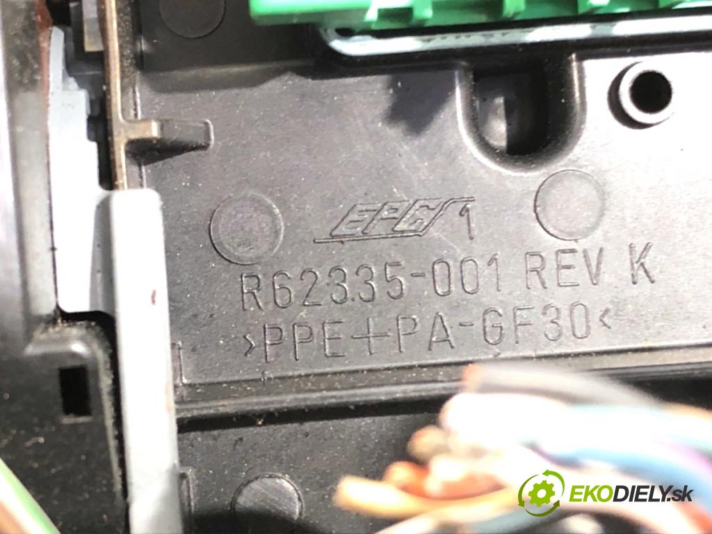 JEEP GRAND CHEROKEE WK SUV 2012 177 kW 3.0 CRD V6 4x4 2987 skříňka poistková 68089320AE (Pojistková skříňka)