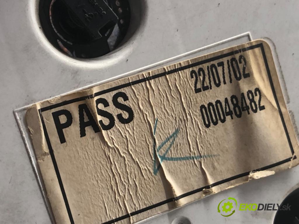 HONDA CR-V II SUV 2002 110 kW 2.0 (RD5) 1998 Prístrojovka HR0299032 (Prístrojová doska)