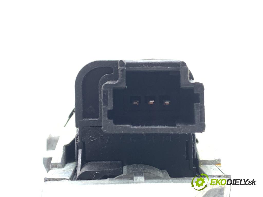 PEUGEOT 407 SW Kombi 2007 100 kW 2.0 HDi 135 1997 spinačka  (Spínacia skrinka)