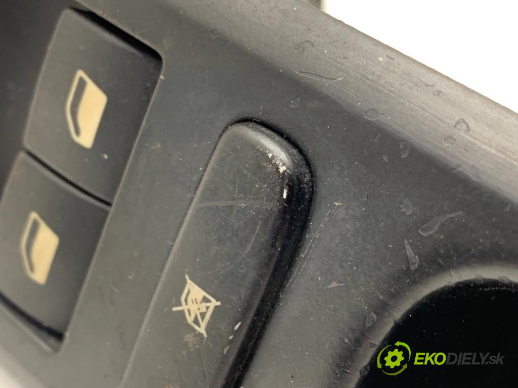 PEUGEOT 407 SW Kombi 2007 100 kW 2.0 HDi 135 1997 Prepínač okien 53269704 (Prepínacie páčky pod volantom)