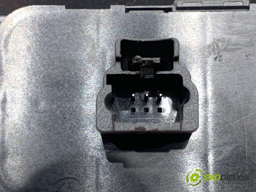 PEUGEOT 407 SW Kombi 2007 100 kW 2.0 HDi 135 1997 Prepínač okien 53269704 (Prepínacie páčky pod volantom)