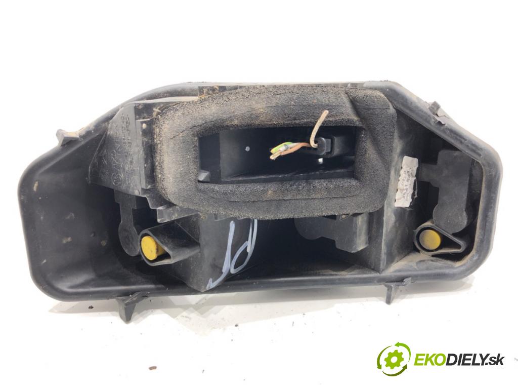 PEUGEOT 407 SW Kombi 2007 100 kW 2.0 HDi 135 1997 vložka svetla pravý zadní část