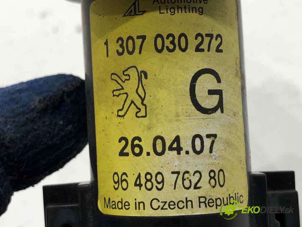 PEUGEOT 407 SW Kombi 2007 100 kW 2.0 HDi 135 1997 ostřikovače světla levý přední část 1307030272