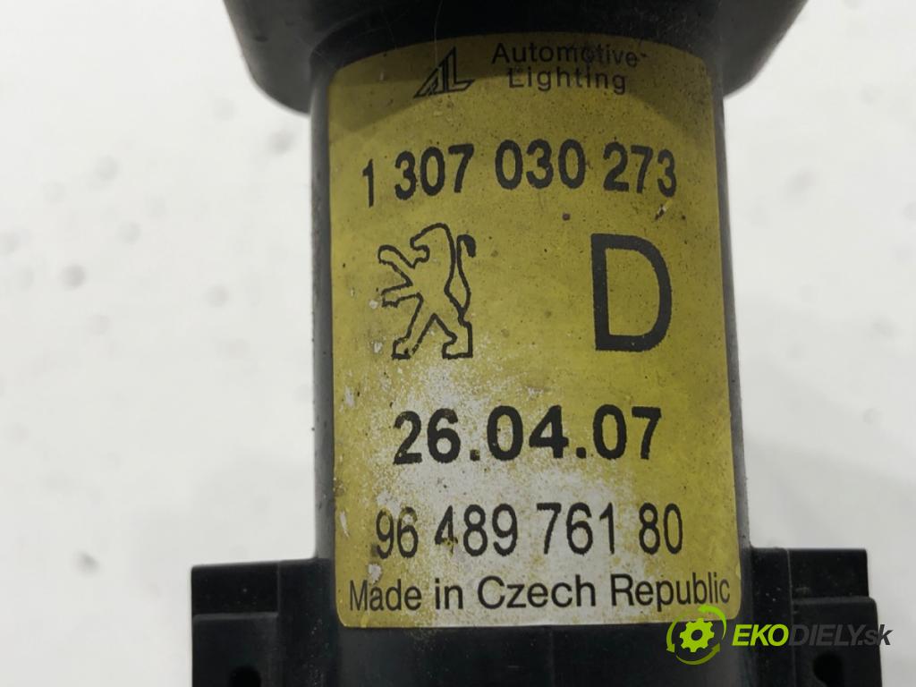 PEUGEOT 407 SW Kombi 2007 100 kW 2.0 HDi 135 1997 ostřikovače světla pravý přední část 1307030273