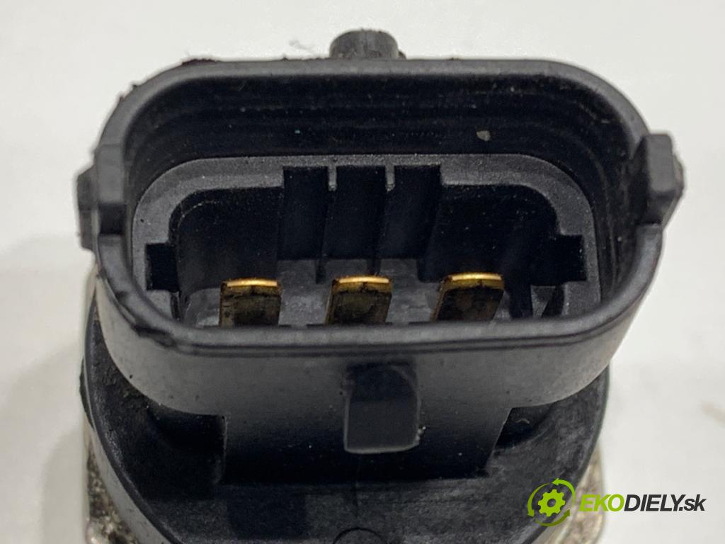 OPEL ASTRA H Kombi 2005 59 kW 1.7 CDTI (L35) 1686 Snímač tlaku paliva 0281002767 (Snímač)