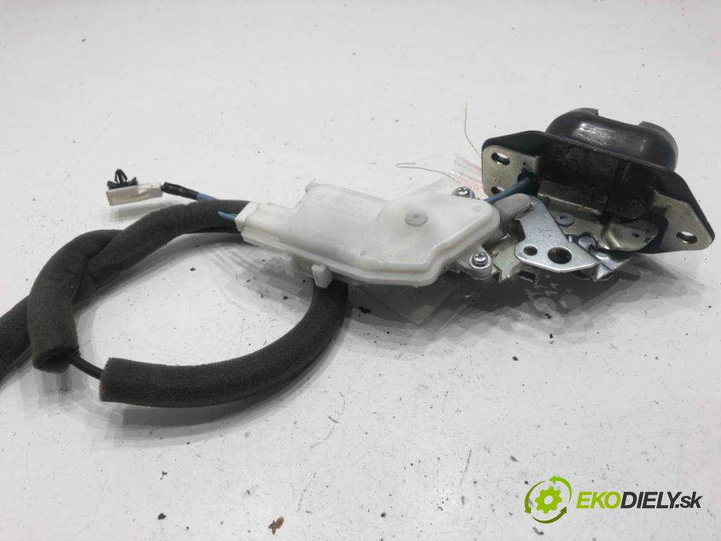 NISSAN MICRA K13 liftback 2015 59 kW 1.2 1198 zámok dveří zadní část