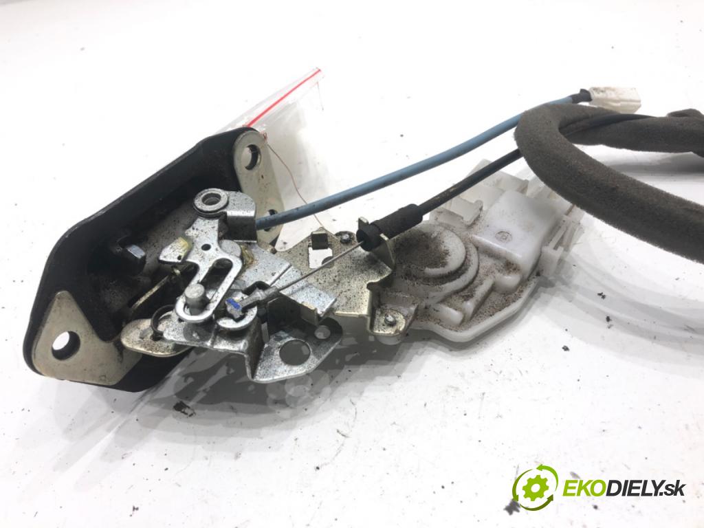 NISSAN MICRA K13 liftback 2015 59 kW 1.2 1198 zámok dveří zadní část