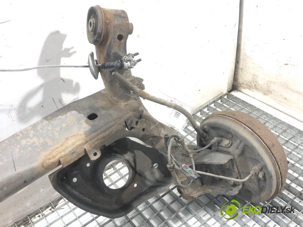 NISSAN MICRA K13 liftback 2015 59 kW 1.2 1198 výztuha zadní část