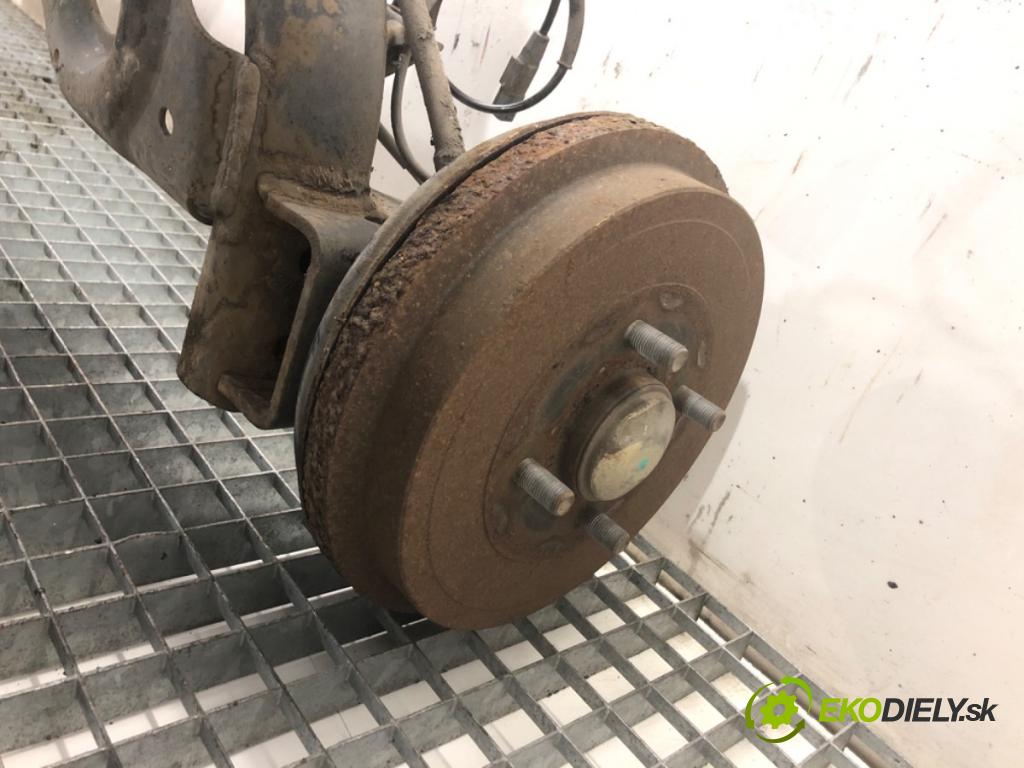 NISSAN MICRA K13 liftback 2015 59 kW 1.2 1198 výztuha zadní část
