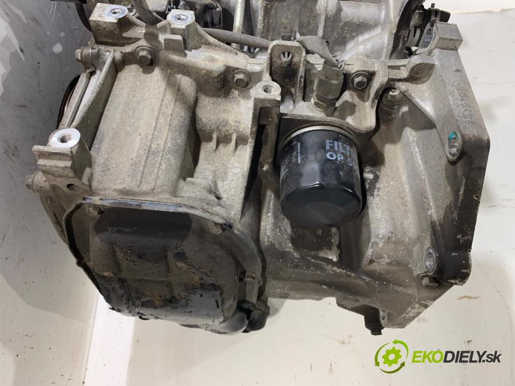 NISSAN MICRA K13 liftback 2015 59 kW 1.2 1198 motor HR12 (Motor)