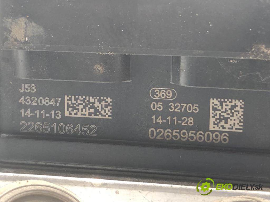 NISSAN MICRA K13 liftback 2015 59 kW 1.2 1198 Pumpa ABS 2265106452 (Pumpa ABS)