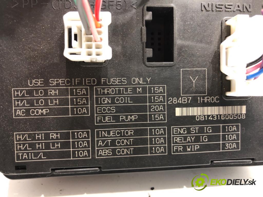 NISSAN MICRA K13 liftback 2015 59 kW 1.2 1198 modul BSI 284B7-1HR0C (Pojistková skříňka)