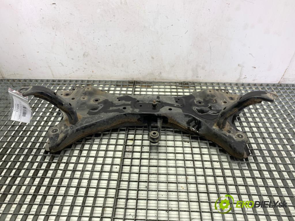 NISSAN MICRA K13 liftback 2015 59 kW 1.2 1198 výztuha pod motor  (Přední výztuha)