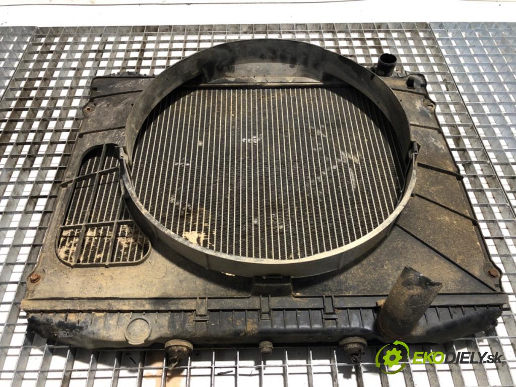 NISSAN TERRANO II samochód terenowy zamknięty 1994 91 kW 2.4 i 12V 4WD 2389 chladič vody  (Vodní chladič)