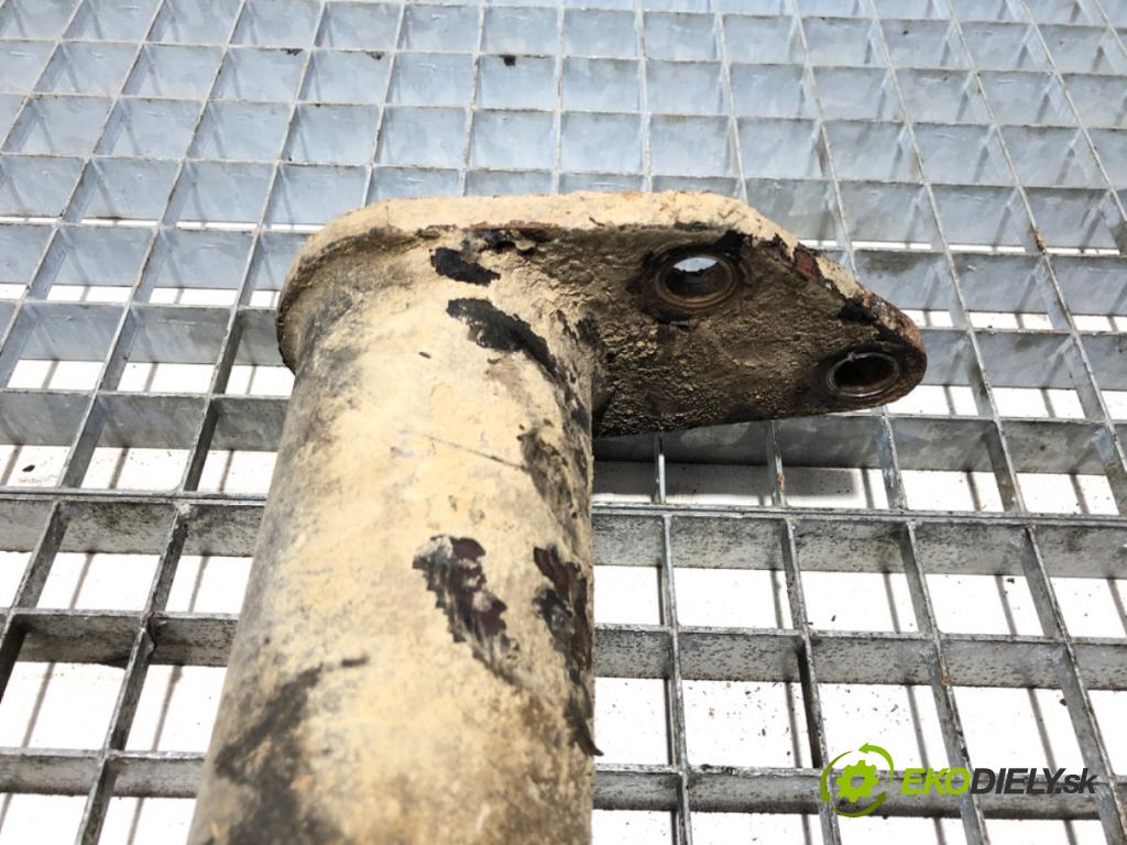 NISSAN TERRANO II samochód terenowy zamknięty 1994 91 kW 2.4 i 12V 4WD 2389 Hák tažné zařízení  (Tažné zařízení)