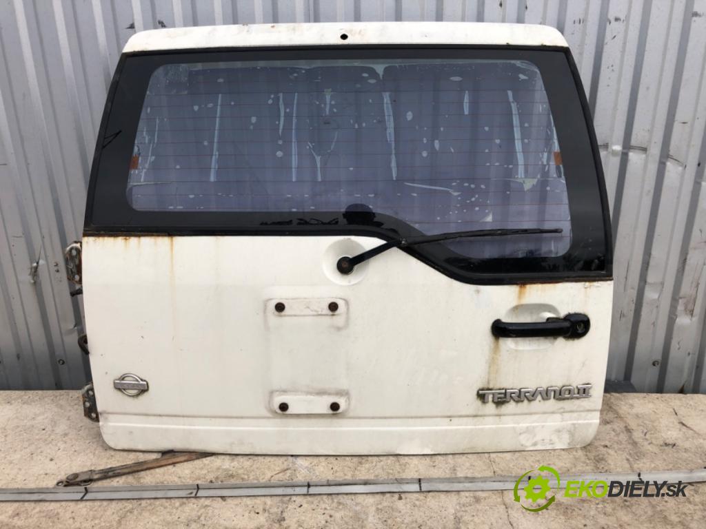 NISSAN TERRANO II samochód terenowy zamknięty 1994 91 kW 2.4 i 12V 4WD 2389 kapota zadní část 